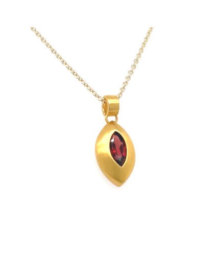 Anhänger mit Granat aus 750 Gelbgold