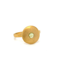 Ring mit grünem Turmalin aus 18 Karat Gelbgold