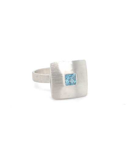Ring mit Topas aus 925 Silber