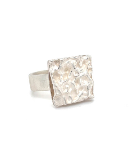 Ring mit grober Struktur aus 925 Silber