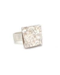 Ring mit grober Struktur aus 925 Silber