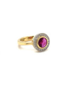 Ring mit Rubin und Brillanten aus 18 Karat Gelbgold