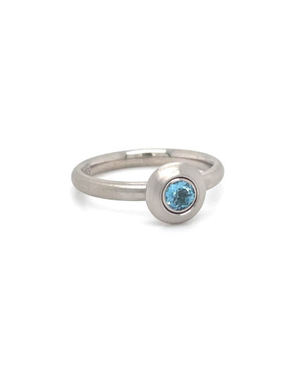Ring mit facettiertem Topas aus 14 Karat Palladium-Weißgold
