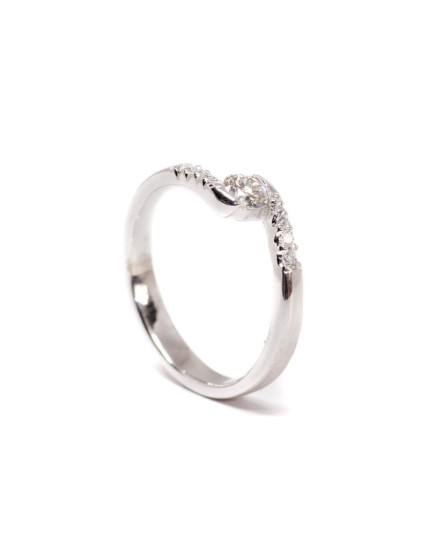 Ring mit Brillanten aus 14 Karat Weißgold